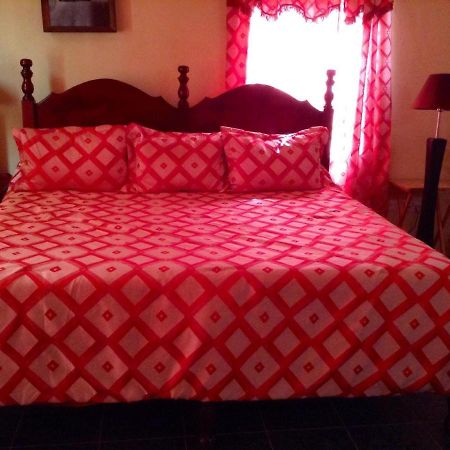 North Bay Inn Sauteurs Екстер'єр фото
