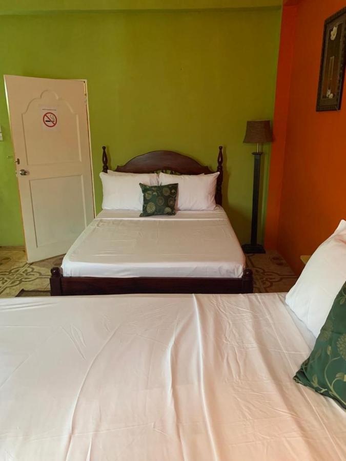 North Bay Inn Sauteurs Екстер'єр фото
